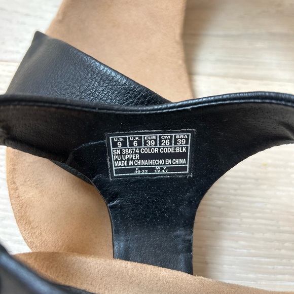 Sketchers Black strap with zipper wedges - Picture 5 of 5